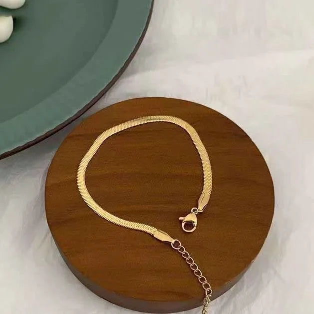 Isolde - Bracelet de cheville serpent, chic et élégant