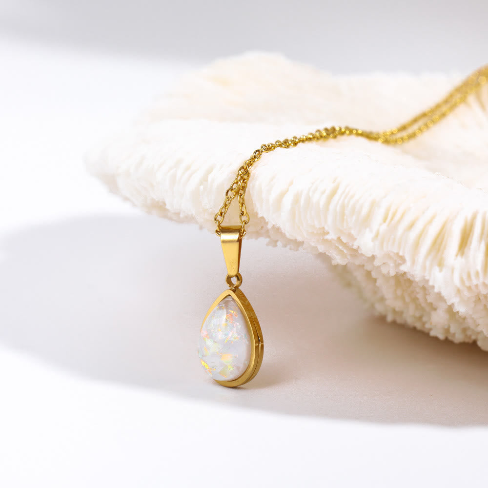 Eloise - Collier pendentif goutte en opale naturelle 18K