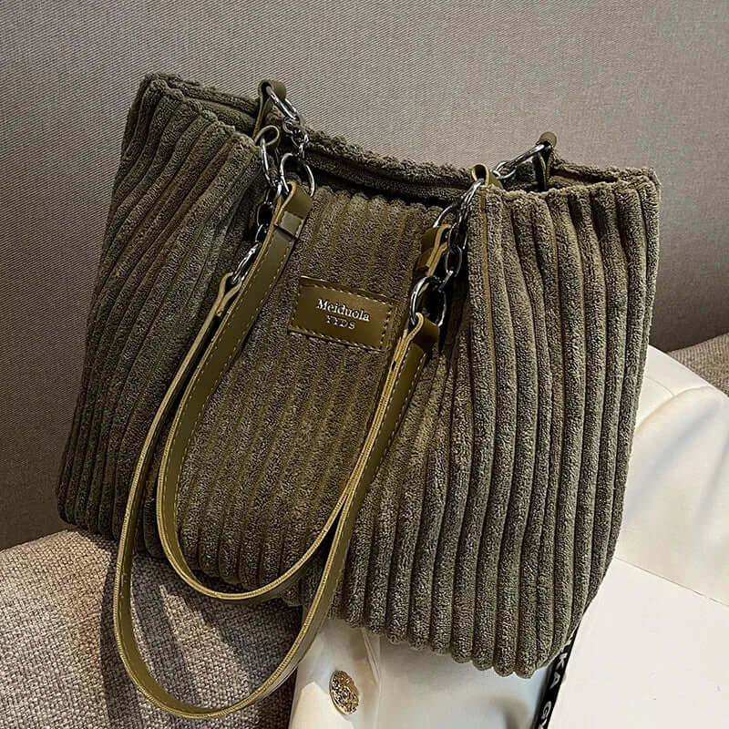 VelvetLuxe Bag - Sac à Main Élégant et Luxe