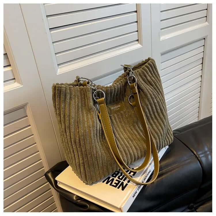 VelvetLuxe Bag - Sac à Main Élégant et Luxe