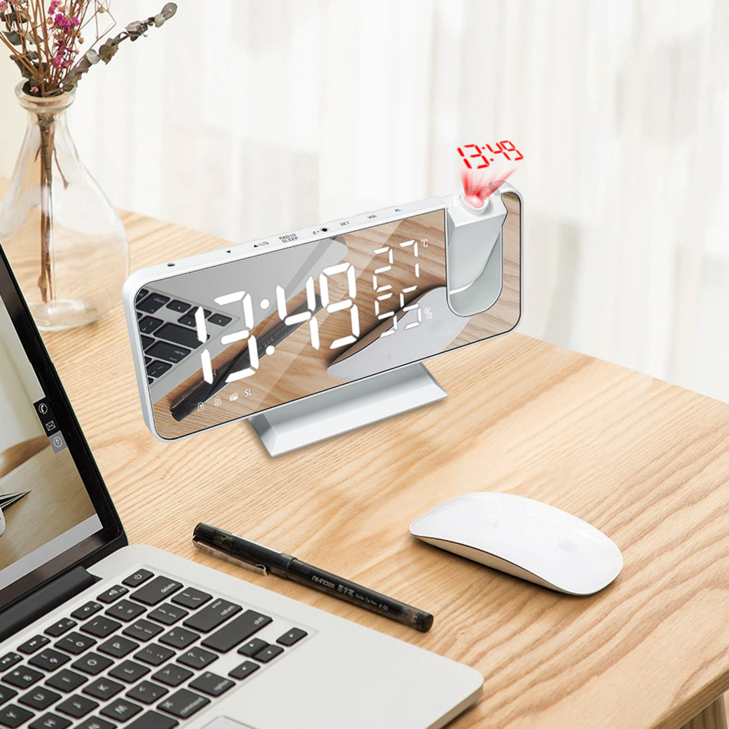 Astronatic - Réveil LED Projecteur Innovant avec USB