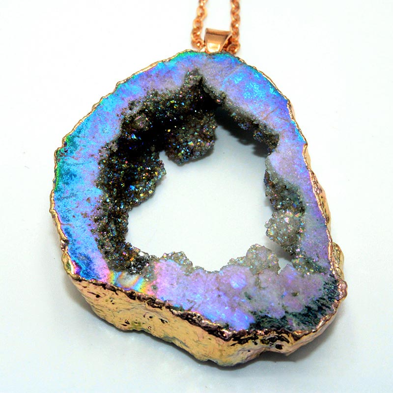 Gaia - Pendentif géode en cristaux naturels