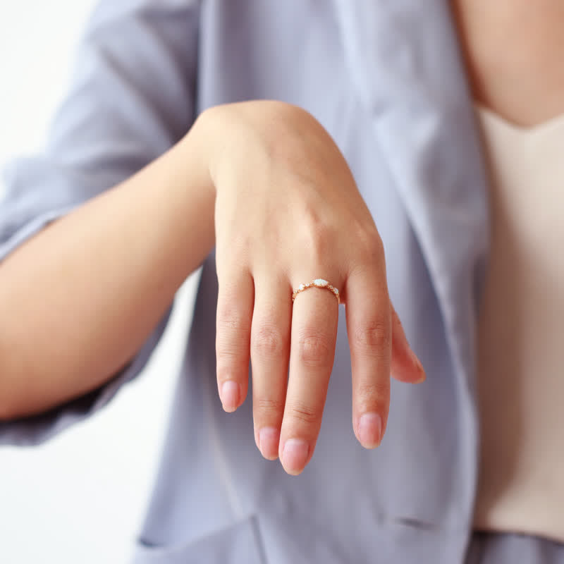Isabella - Bague vintage opale, amour et sincérité
