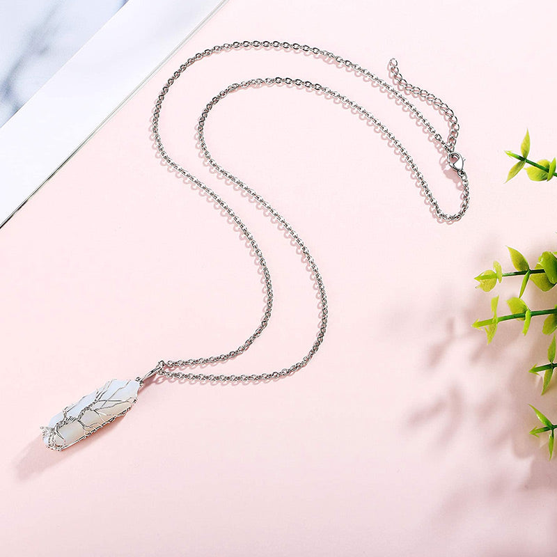 Elara - Collier arbre de vie en cristal et pierre précieuse