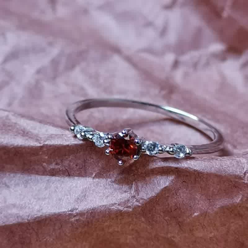 Elara - Bague grenat pierre précieuse en or 18K