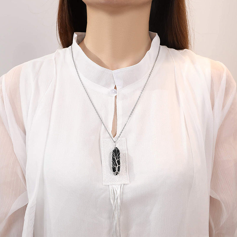 Elara - Collier arbre de vie en cristal et pierre précieuse