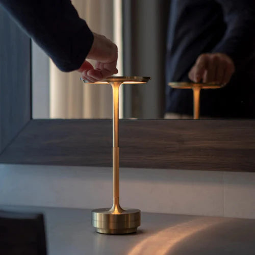 AmbianceLuxe | Élégante Lampe de Table Rechargeable Sans Fil 2