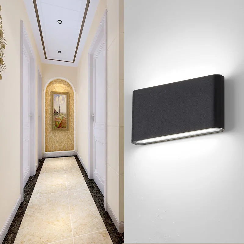 AquaLumière | Élégante Applique Murale LED Étanche pour Extérieur 2