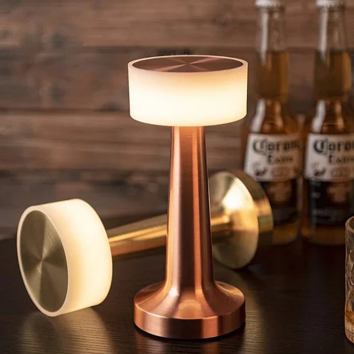 SleekGlow - Lampe de Table Moderne Stylée Intérieur