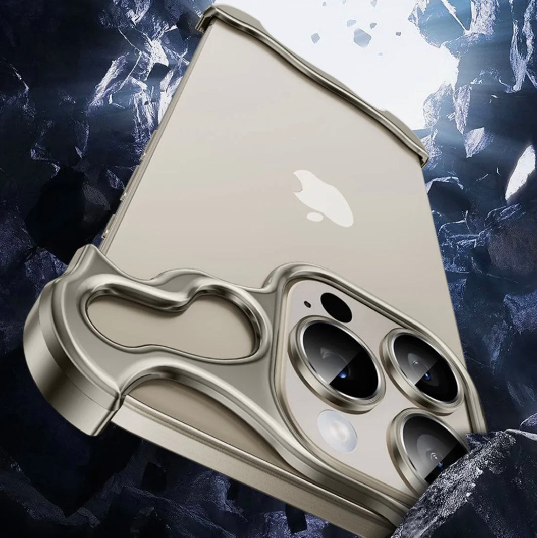 TitanShield Case - Coque iPhone Métal Stylée Protection