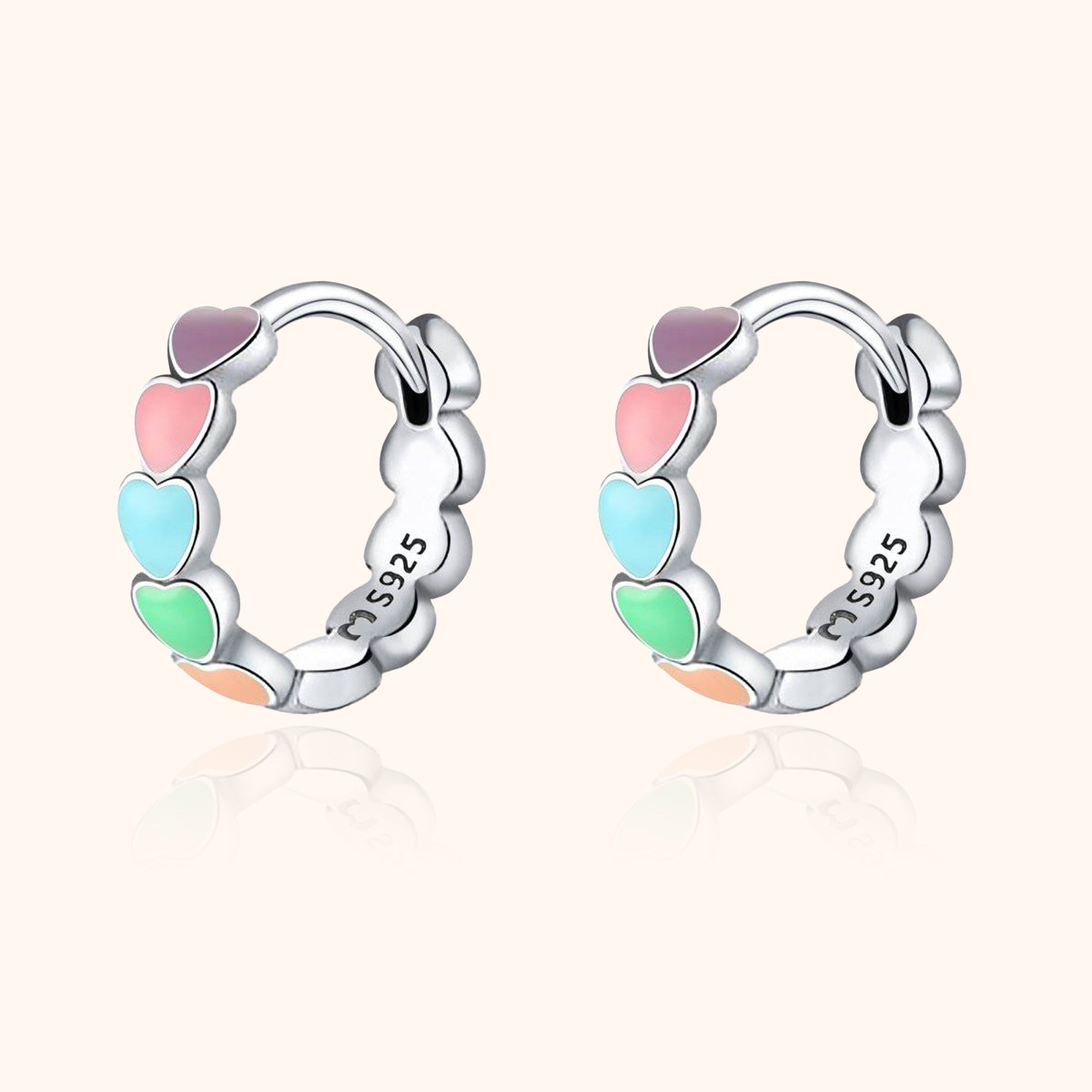 Celestina - Boucles créoles arc-en-ciel aux cœurs colorés