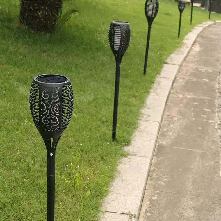 Éclairage Extérieur Solaire | Torches Solaire LED avec Effet Flamme Réaliste | 4 Pièces pour Ambiance Nocturne dans votre Jardin 1