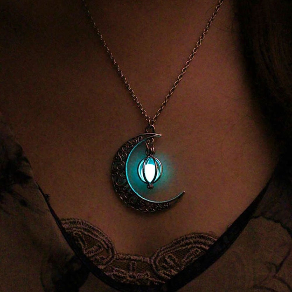 Lunara - Collier lumière de lune mystique élégant