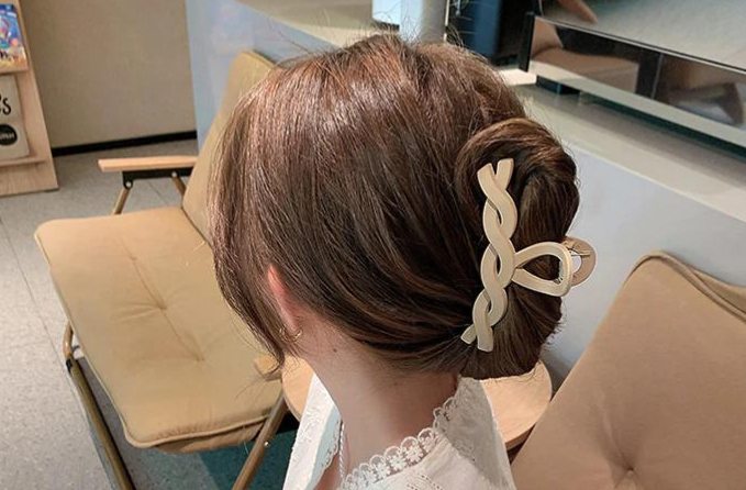 ClipGlam – Set Accessoires Cheveux Nude Élégants
