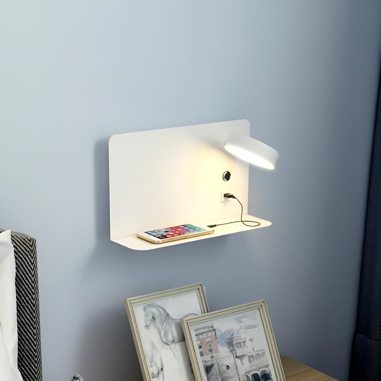 LumiCharge | Élégante Applique Murale Design LED Rechargeable avec USB 4