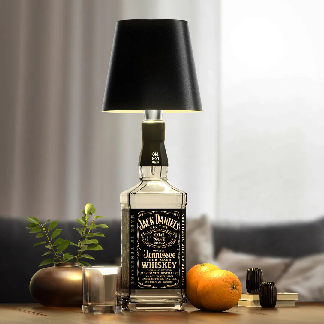 LumièreBouteille | Élégante Lampe Rechargeable Sans Fil en Métal 1