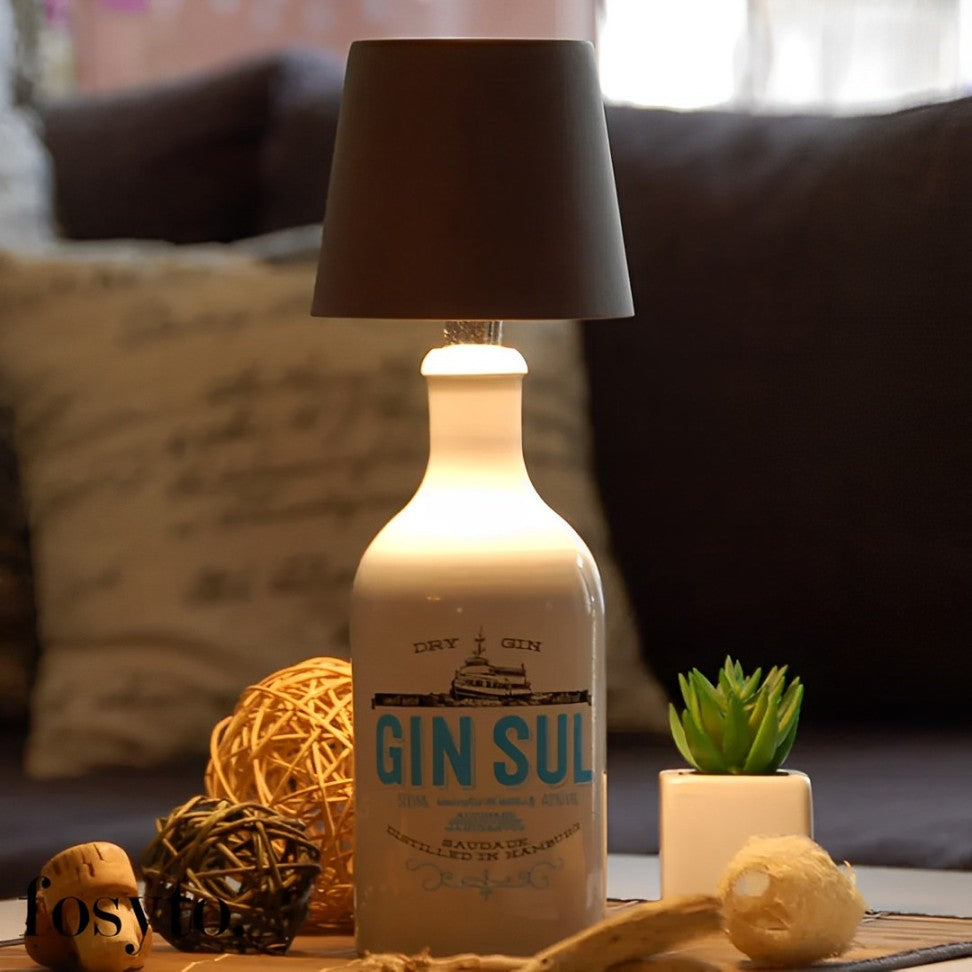 LumièreBouteille | Élégante Lampe Rechargeable Sans Fil en Métal 4