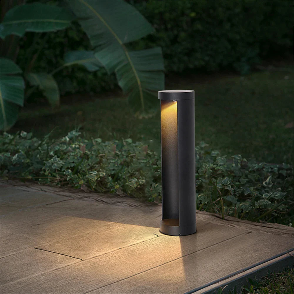 LumièreJardin | Élégant Éclairage Extérieur LED Résistant aux Intempéries 1
