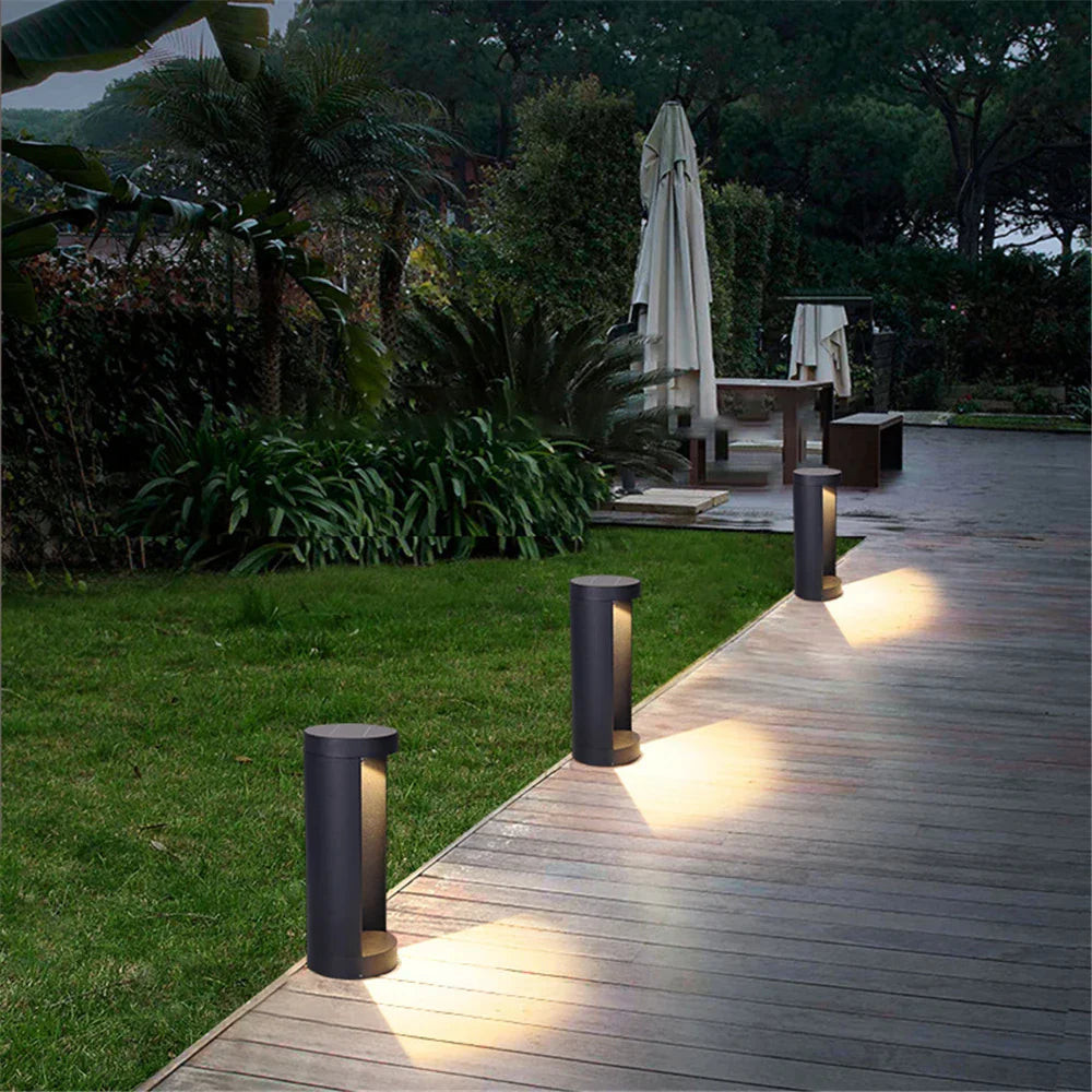 LumièreJardin | Élégant Éclairage Extérieur LED Résistant aux Intempéries 2