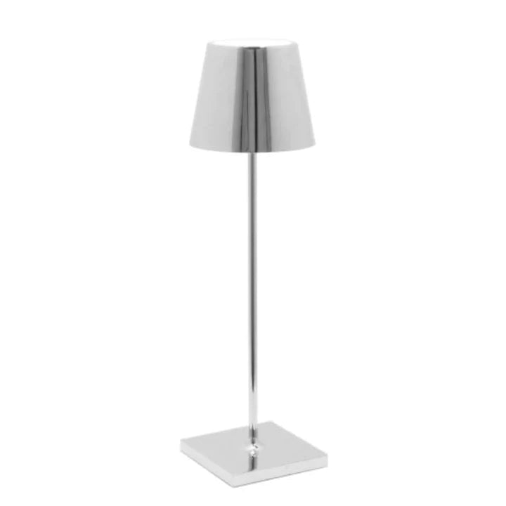 LumièreNordique | Élegante Lampe de Table Rechargeable Sans Fil en Aluminium 10