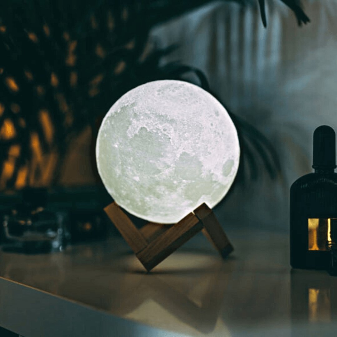 Lumière Lunaire | Lampe en 3D avec Commande Tactile et Support en Bois | Ambiance Apaisante pour Votre Intérieur 0