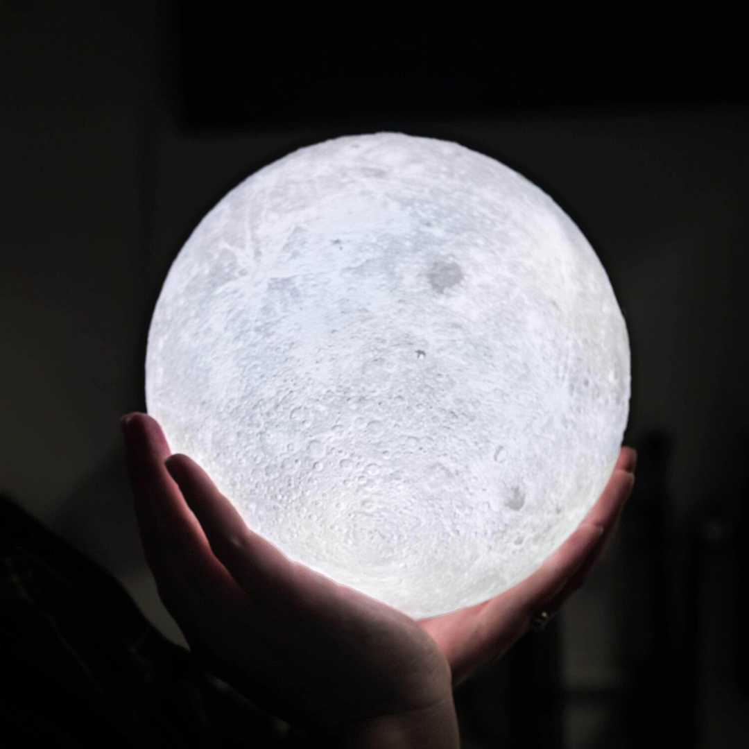 Lumière Lunaire | Lampe en 3D avec Commande Tactile et Support en Bois | Ambiance Apaisante pour Votre Intérieur 6