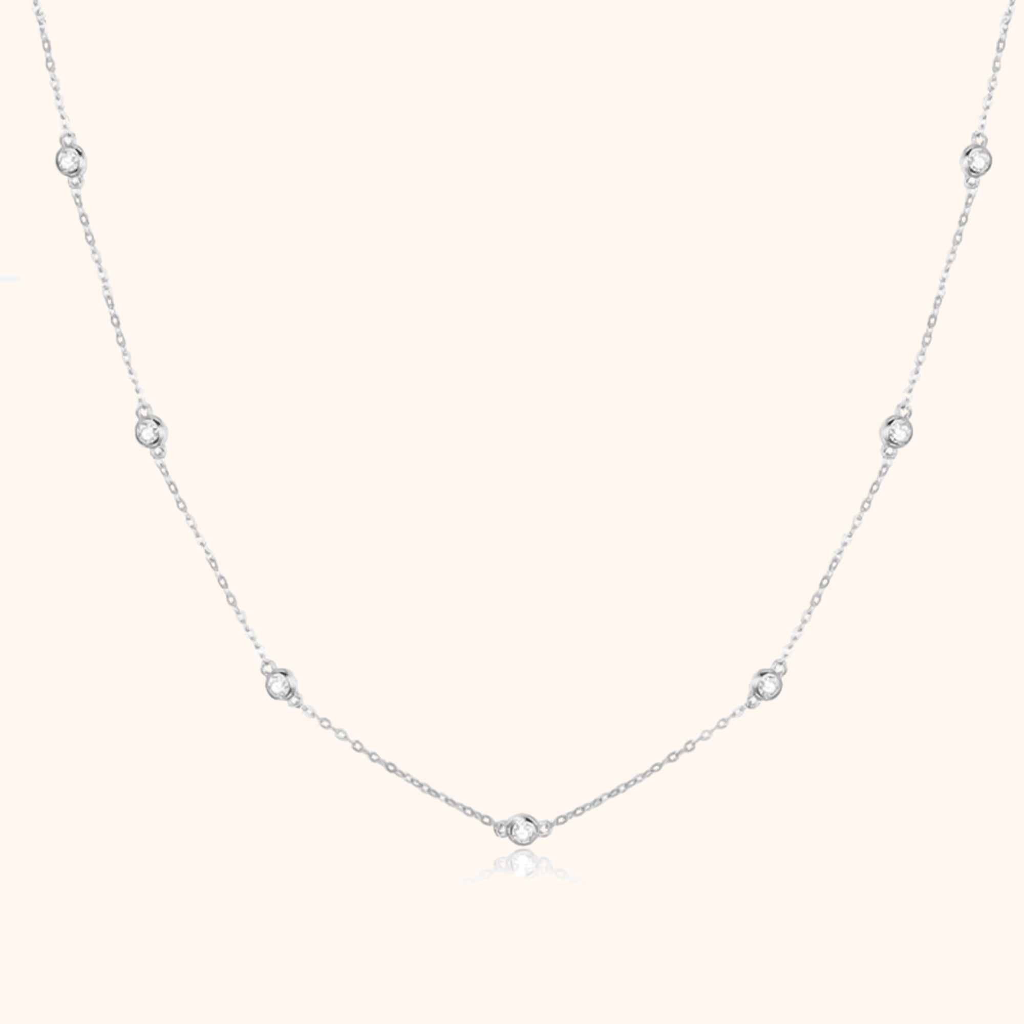 Elara - Collier à la zircone en argent raffiné et élégant