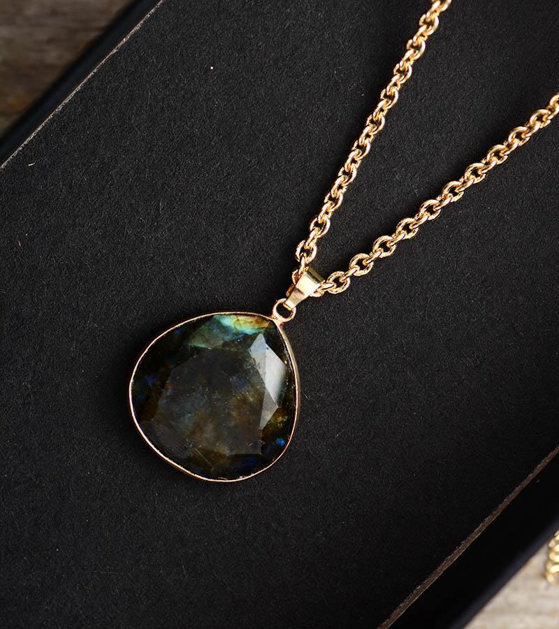 Collier en labradorite - Pendentif en labradorite irisée