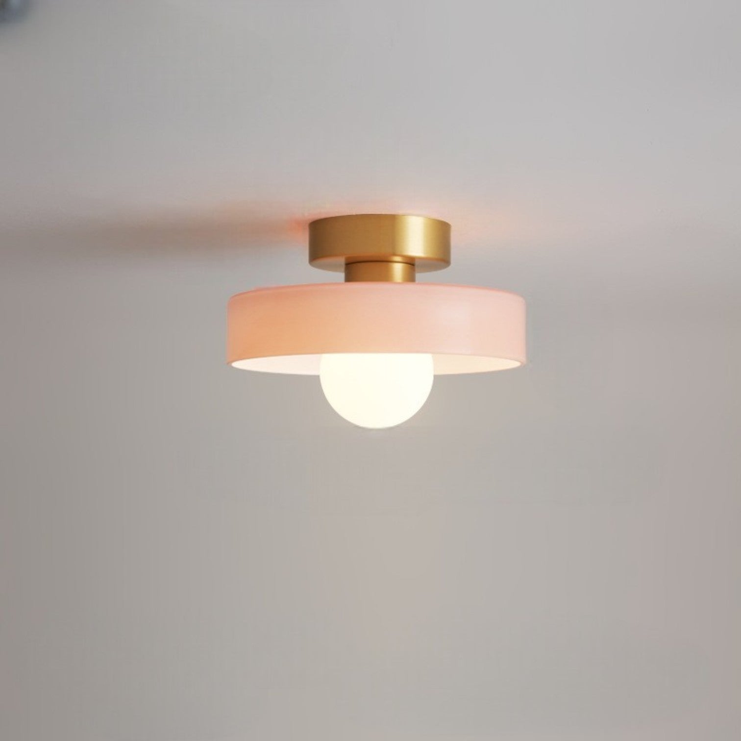 Bauhaus Français – Plafonnier au Design Élégant | Minimalisme Intemporel & Lumière Douce
