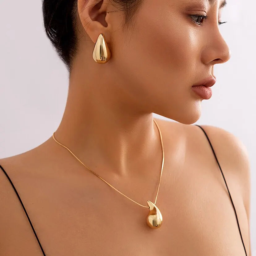 BeanGlam - Set Chic Gousse avec Collier et Boucles