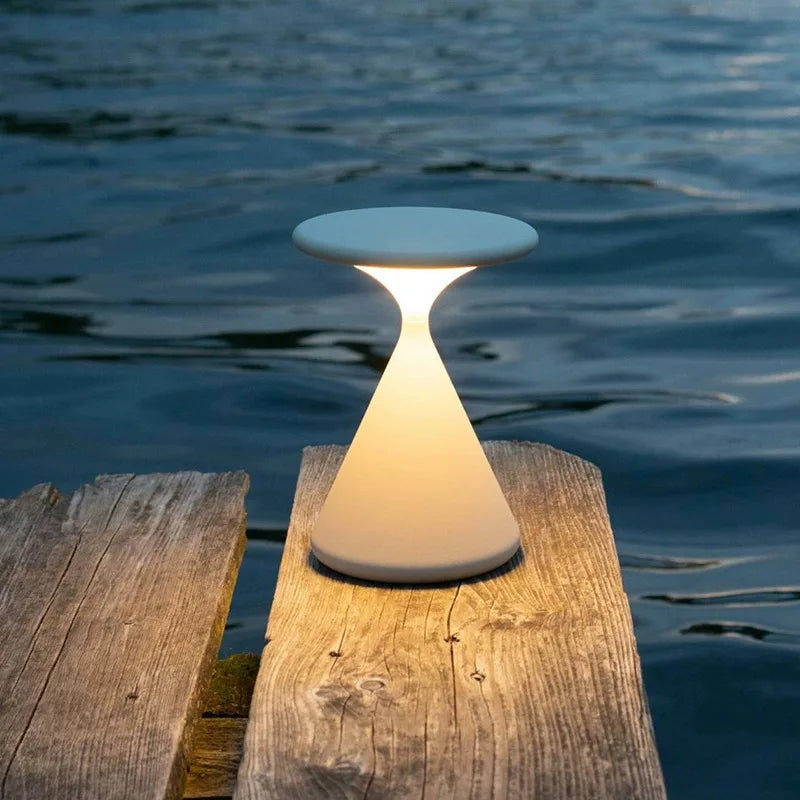 RetroGlow Lampe – Lampe à Poser Vintage | Éclairage LED Élégant & Style Classique