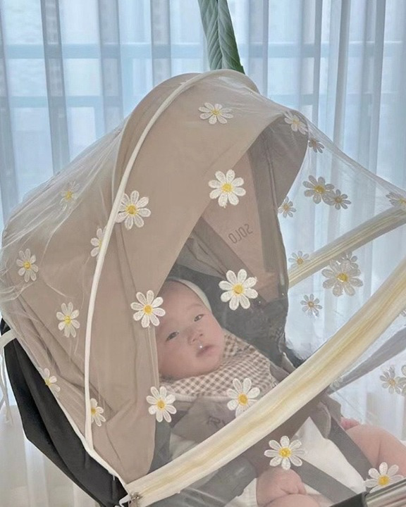 StrollerShield - Protection Poussette Soleil