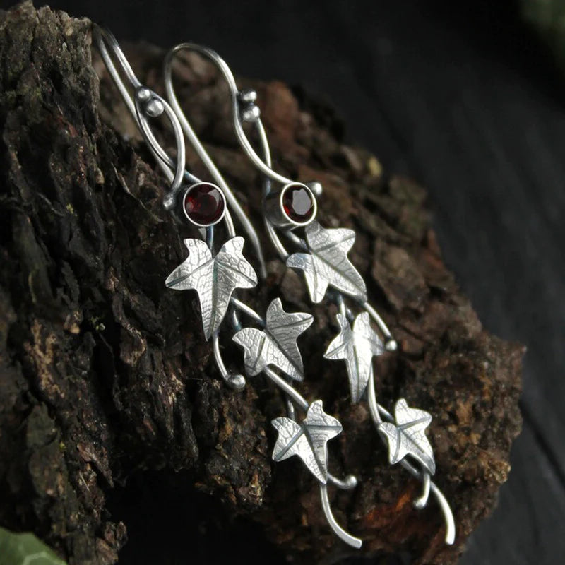 Faylinn - Boucles d'oreilles feuille d'elfe