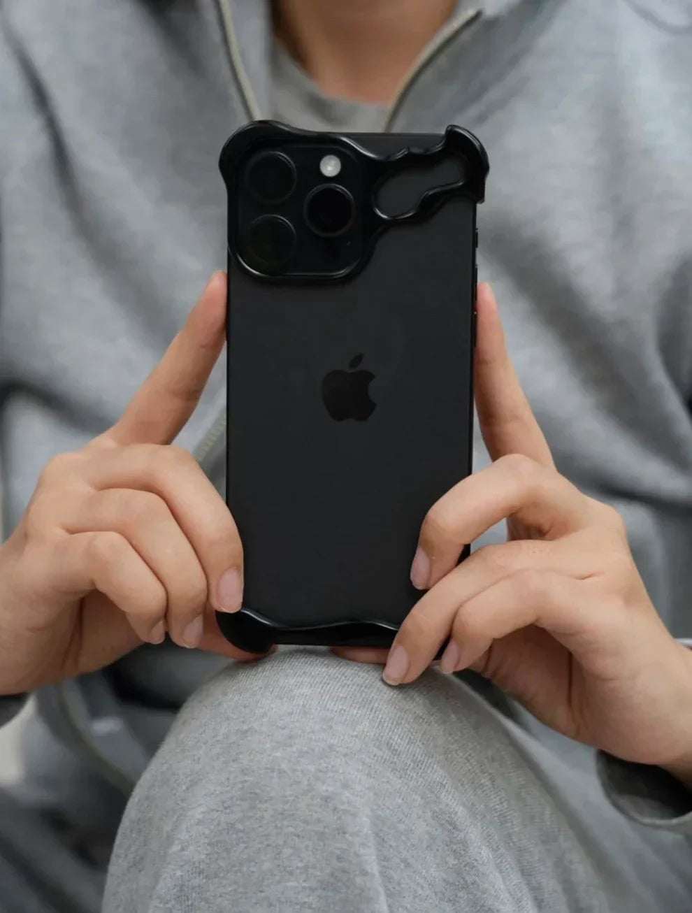 TitanShield Case - Coque iPhone Métal Stylée Protection