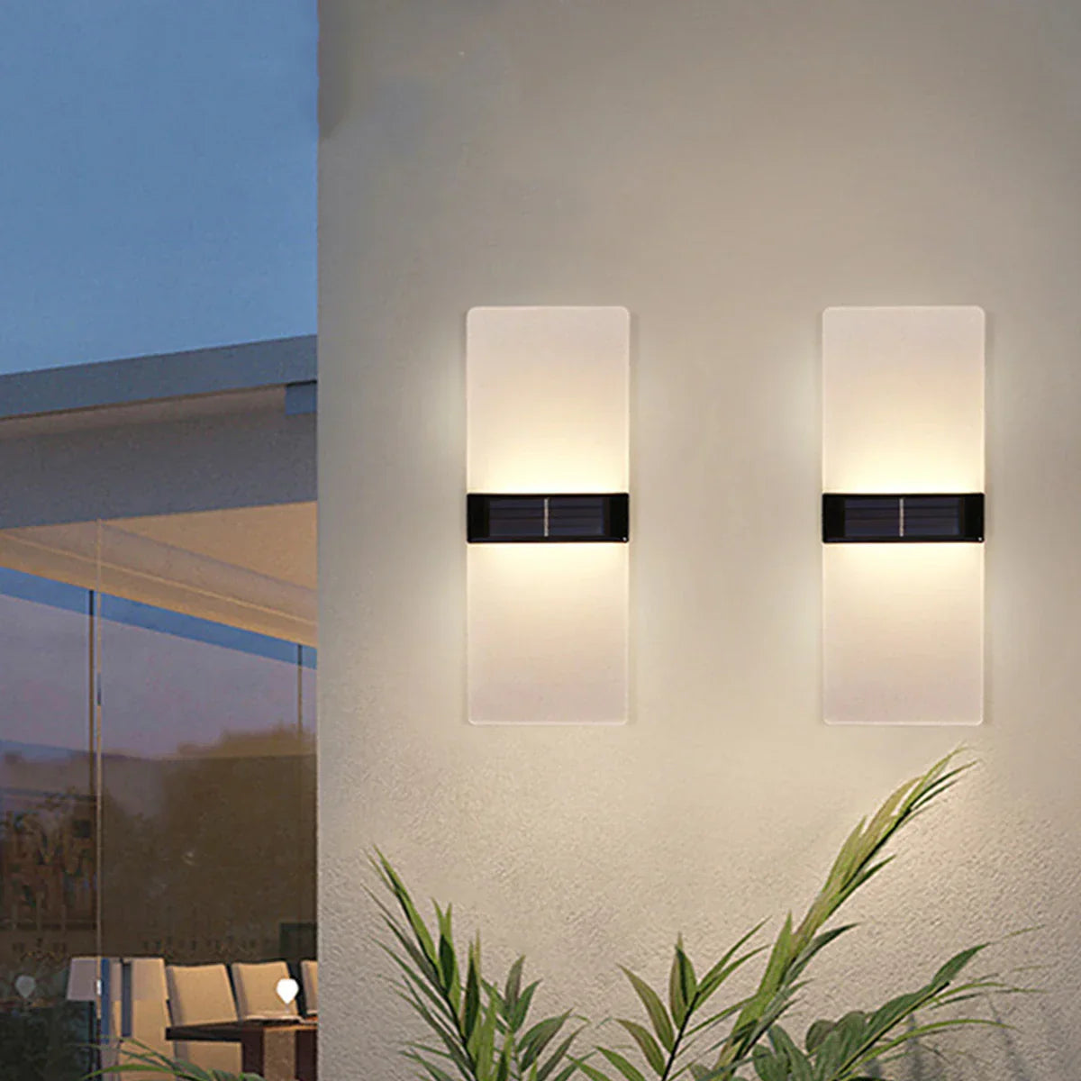 SolaraLight | Élégante Applique Murale Solaire LED Moderne Extérieur 2