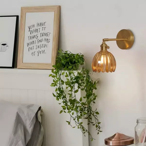 TulipGlass | Élégante Applique Murale Rétro en Verre de Tulipe 5