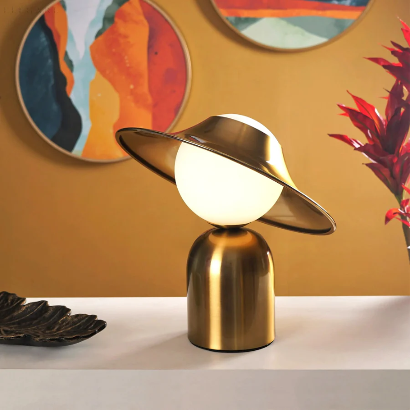 GoldAura Table Lamp - Élégante Lampe Dorée Maison