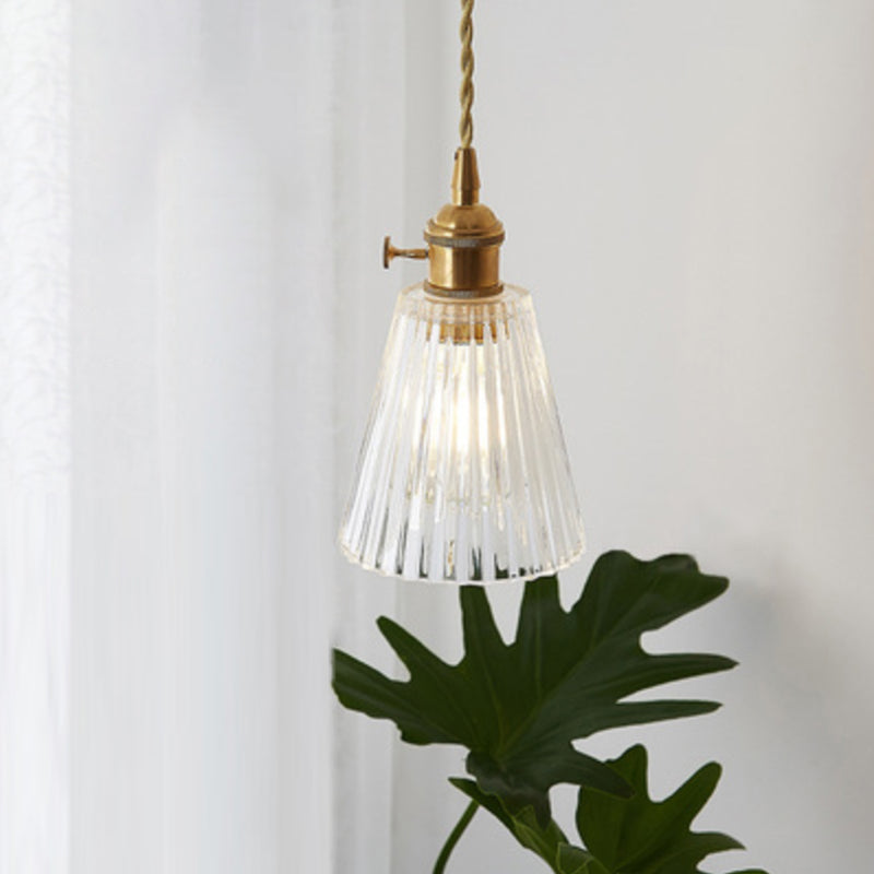 VerreLuxe | Élégante Suspension en Verre Design Industriel pour Restaurant 11