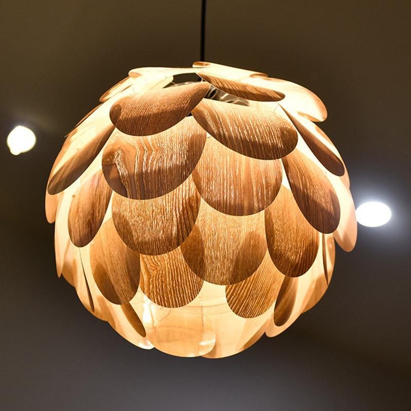 Anantra – Suspension en Bois Sculpté | Design Luxueux en Forme d’Ananas
