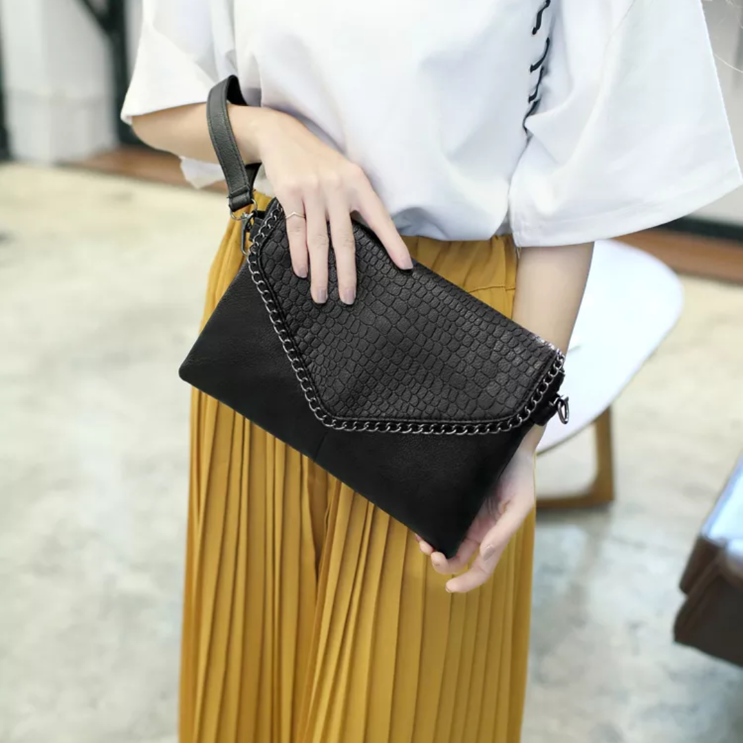 Alexa Clutch – Élégance Intemporelle en Mode