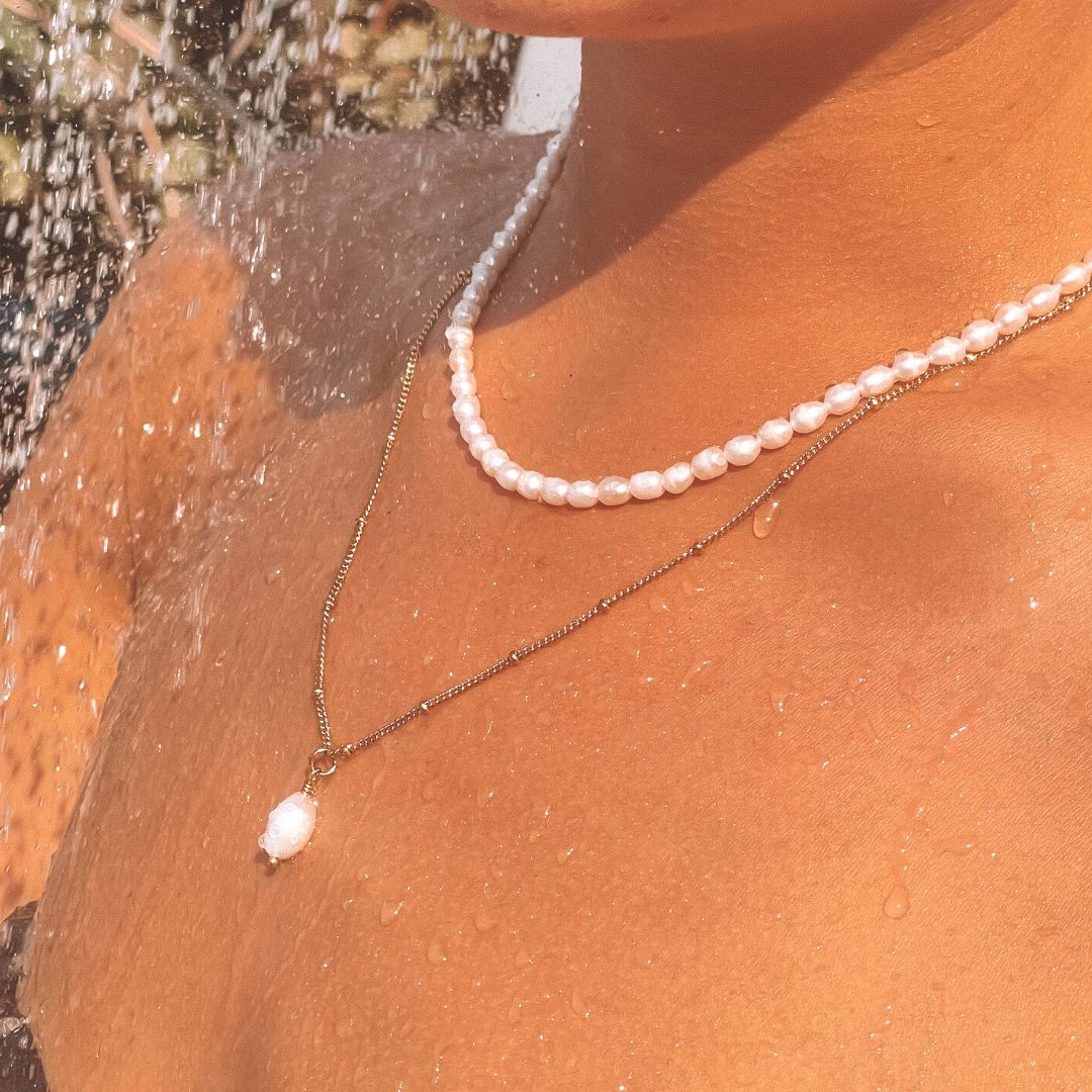 Anisa - Collier pendentif perle baroque élégant