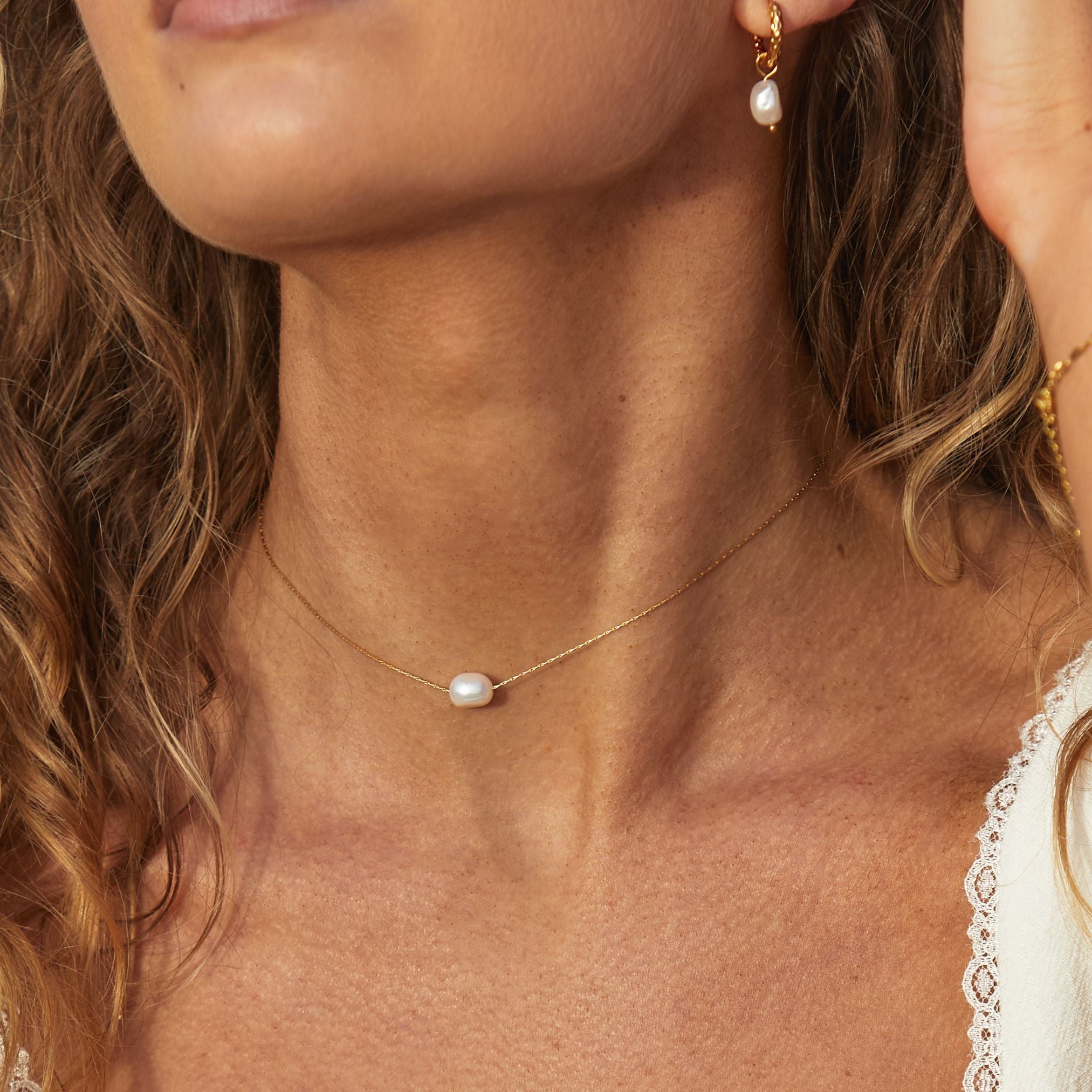 Alina - Choker perles baroques élégant