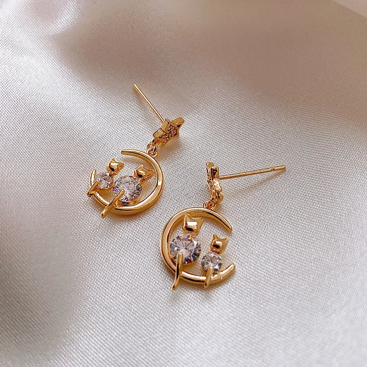 Feline - Boucles d'oreilles chat dorées avec zircones