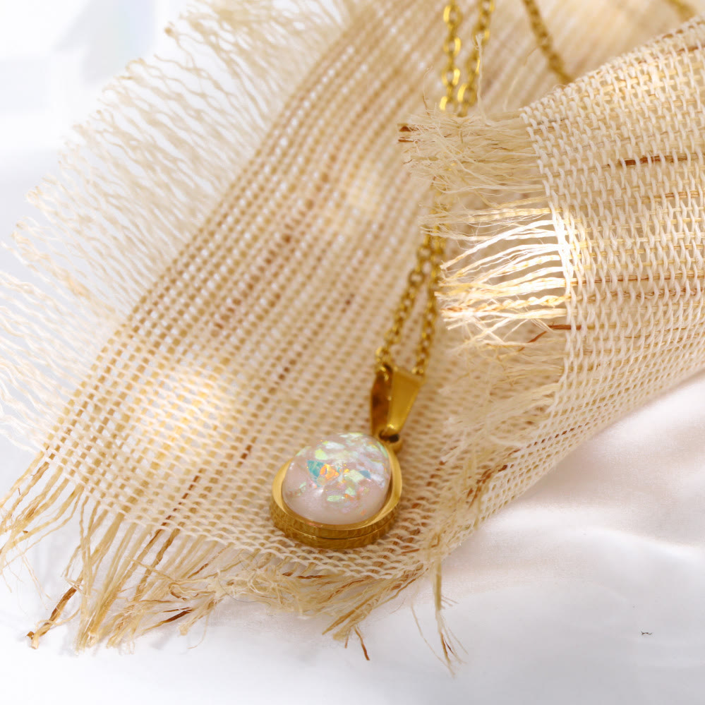 Eloise - Collier pendentif goutte en opale naturelle 18K