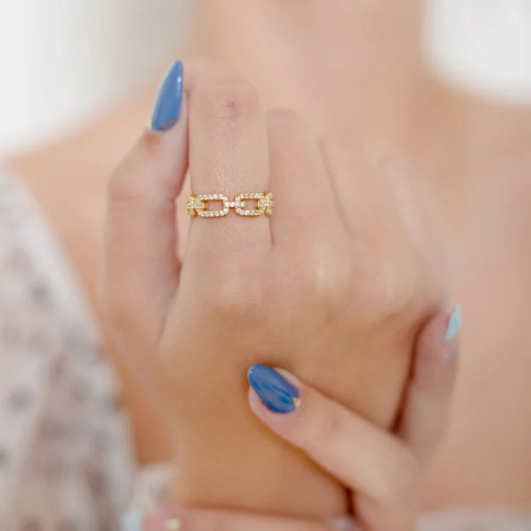 Marina - Bague maillons zircone dorée élégante