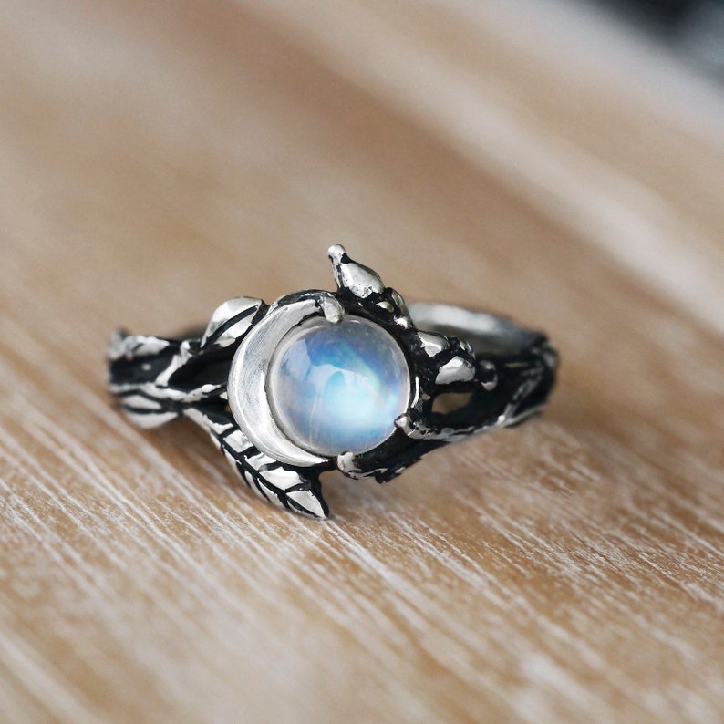 Iris - Bague statement pierre de lune élégante