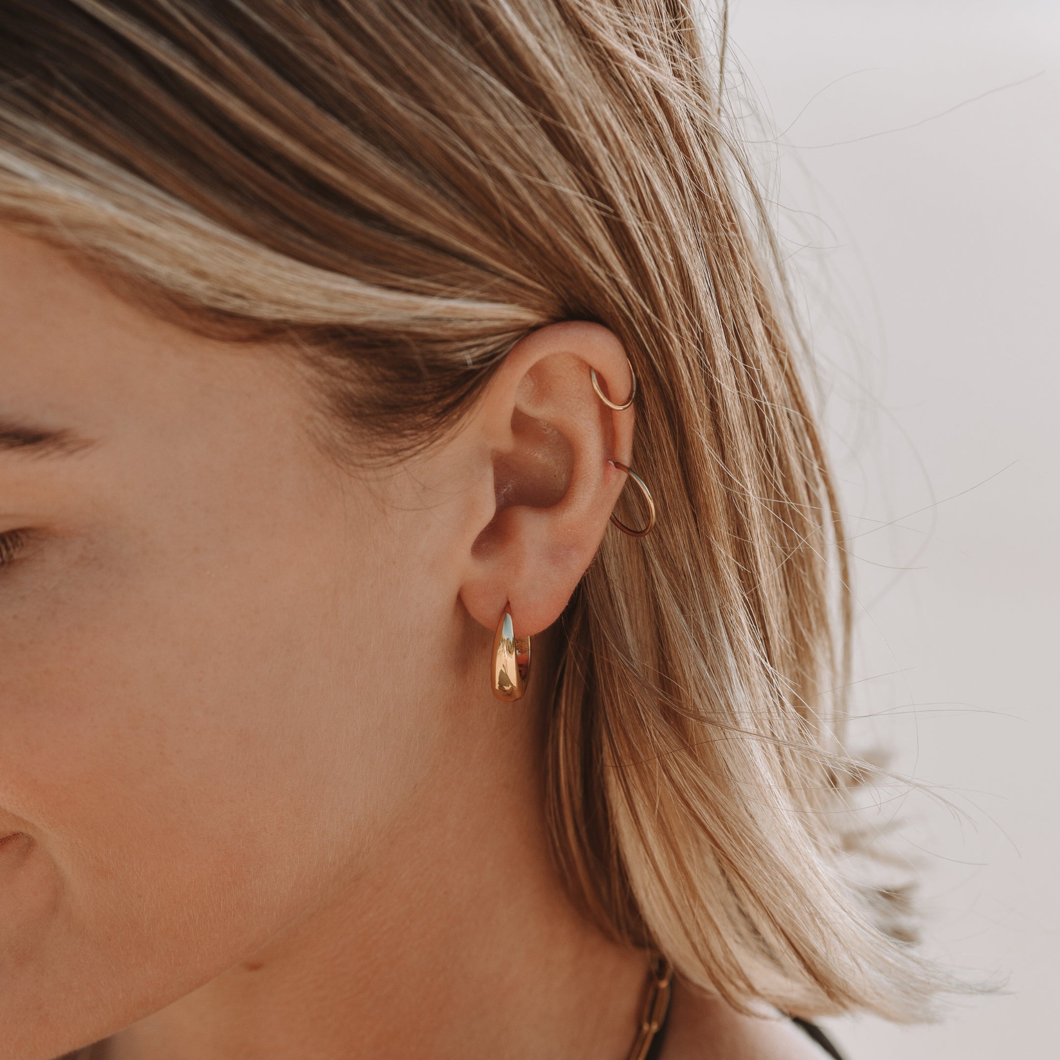 Isla - Boucles d'oreilles pendantes goutte élégantes