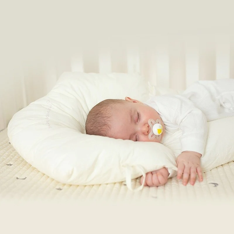 DreamNest - Oreiller Bébé Hypoallergénique Confort