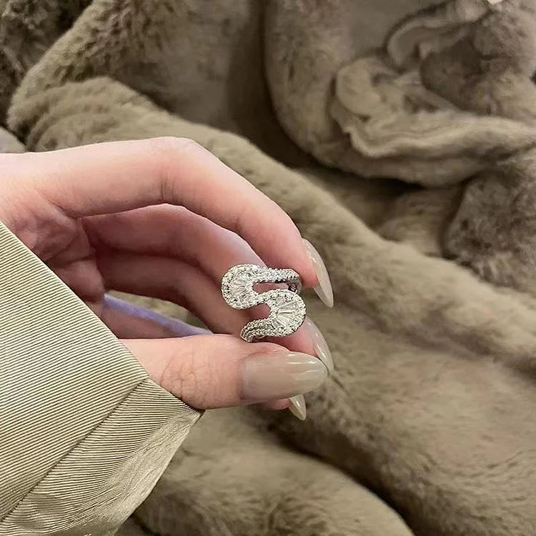 Seraphine - Bague zircone en S en argent glamour