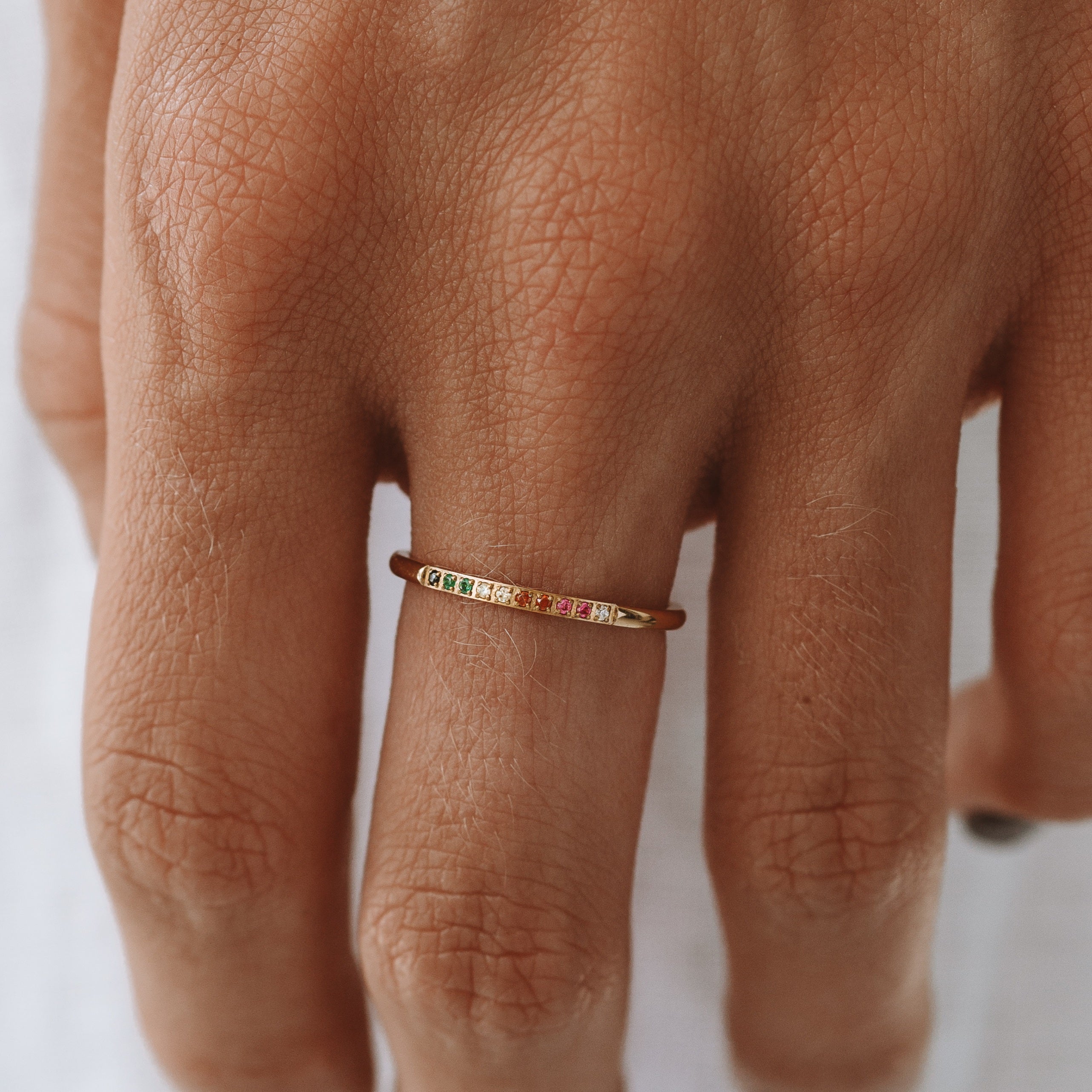 Solene - Bague dorée avec pierres colorées